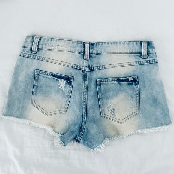 Bebe Lindsey Embroidered Denim Jean Shorts - Picture 3 of 6